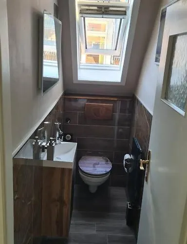 Modernes Mit 3 Zimmern Appartement Karlsruhe