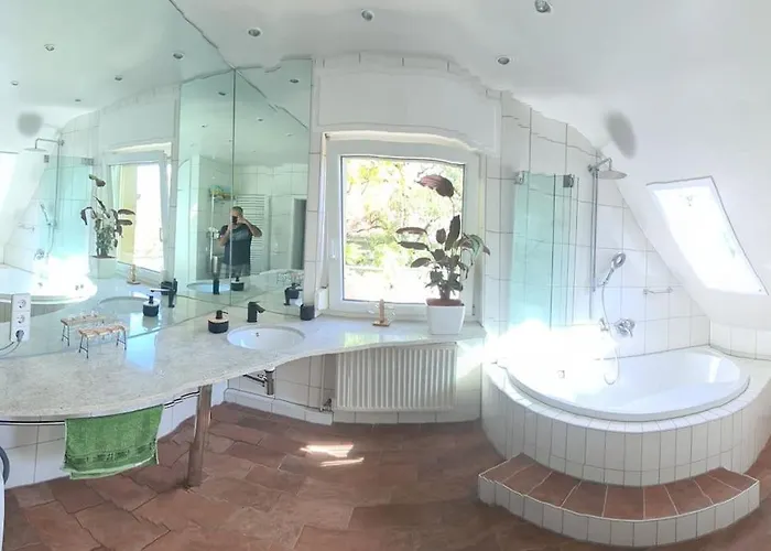 Appartement Modernes Mit 3 Zimmern Karlsruhe