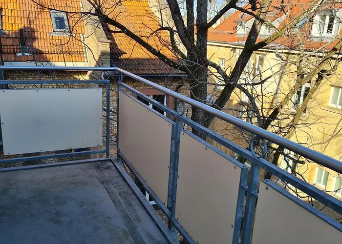 Modernes Mit 3 Zimmern Appartement