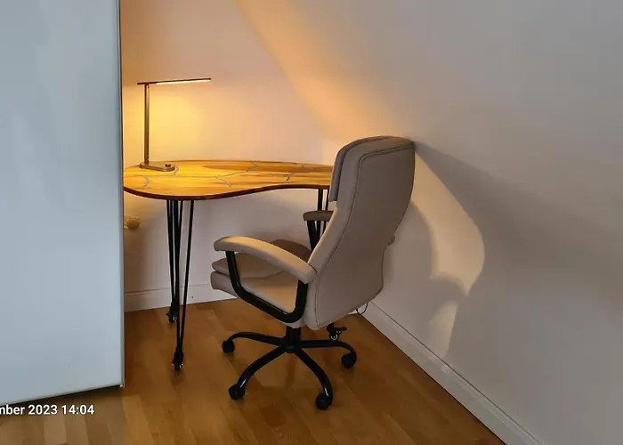 Appartement Modernes Mit 3 Zimmern Karlsruhe